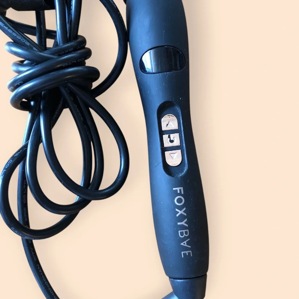 FoxyBae Wanderlux 32mm Curling Wand Black & Gold Model KS-203-32”